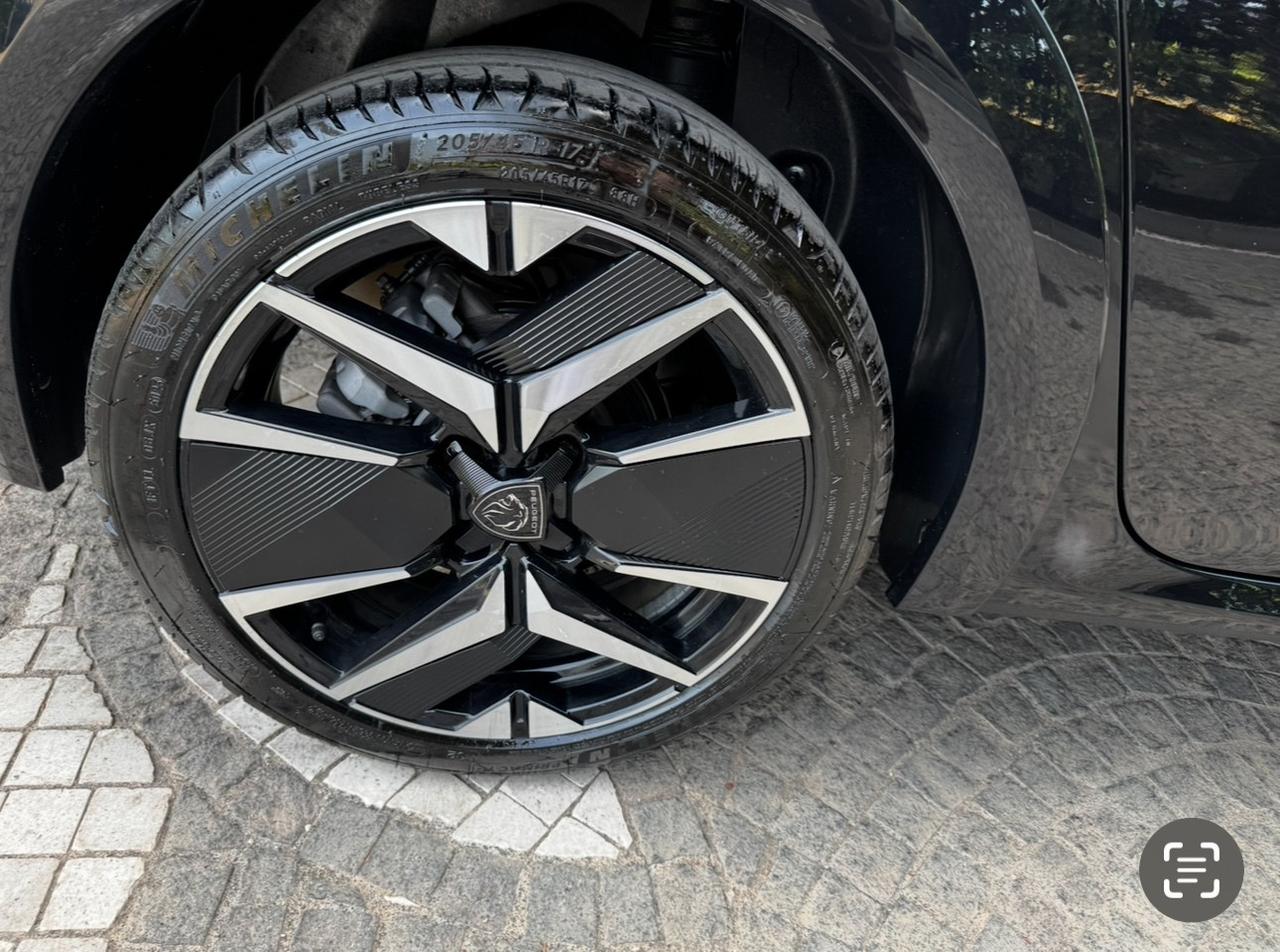 Peugeot 208 Hybrid 136 e-DCS6 GT