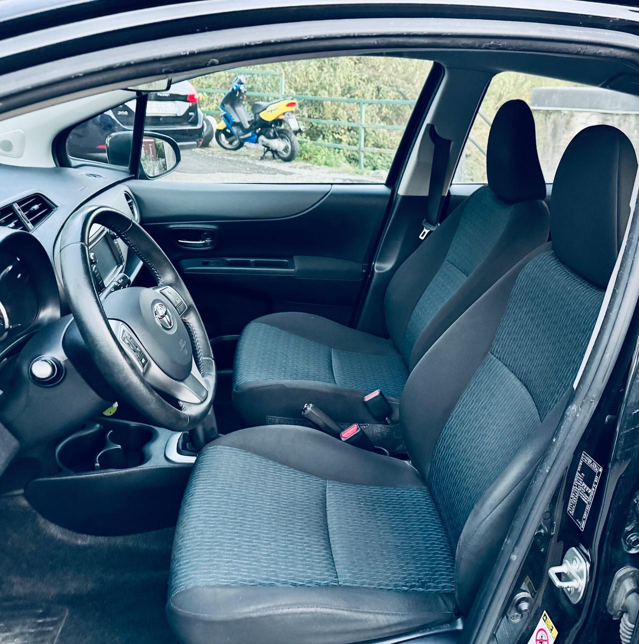Toyota Yaris 1.3 5 porte Lounge Ok Neopatentati