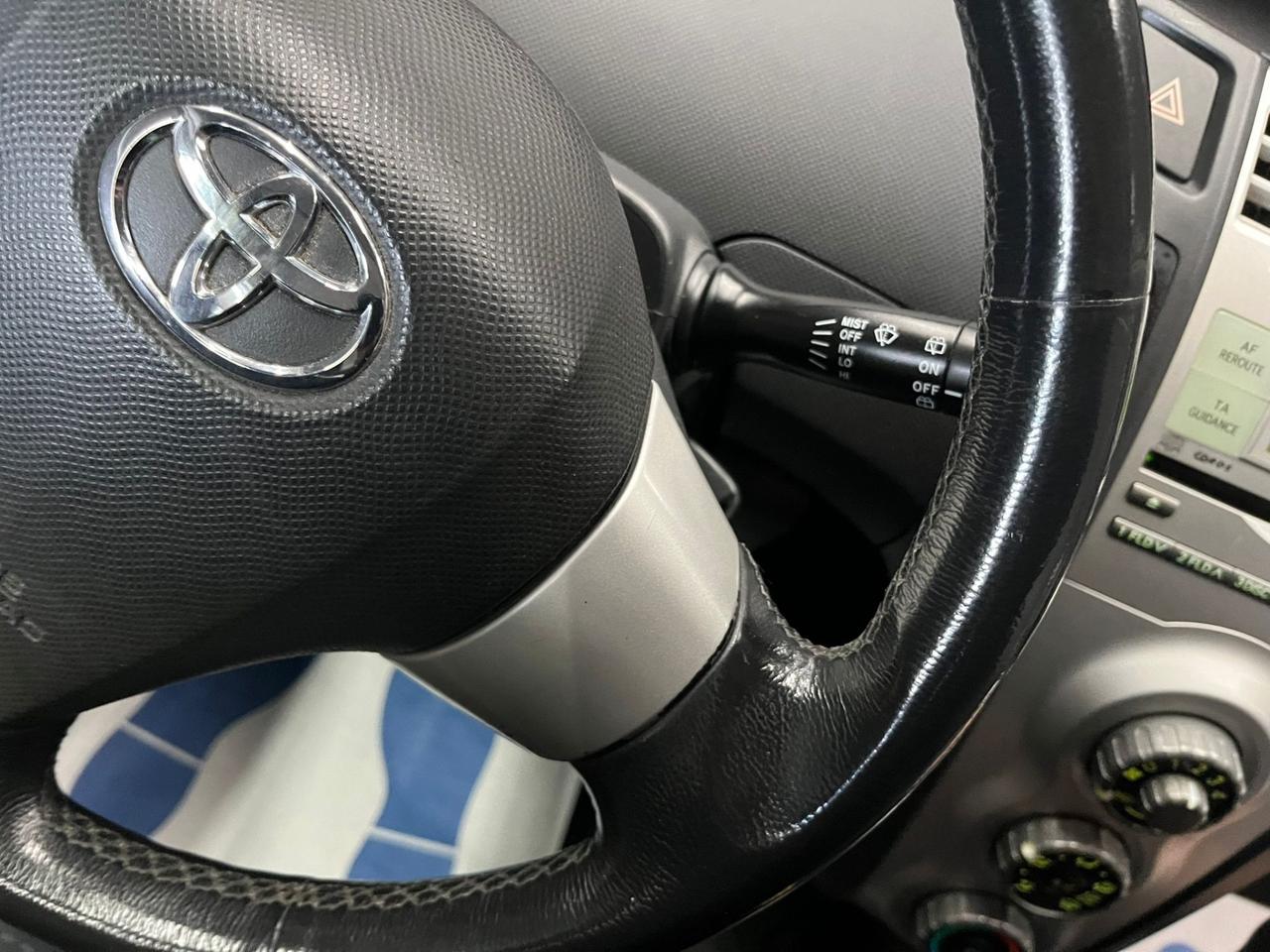 Toyota Yaris 1.3 5 porte Navi OK NEOPATENTATI