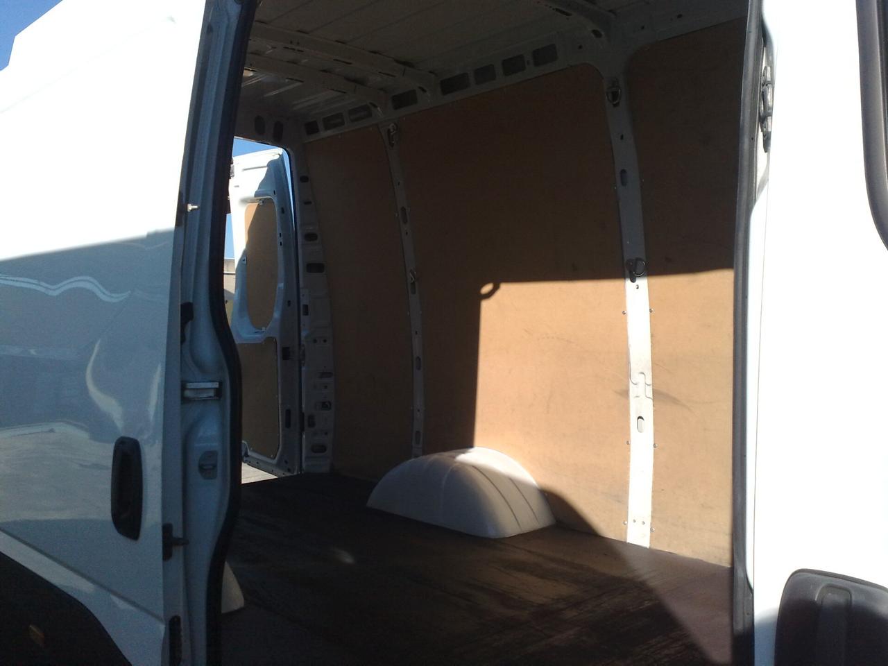 Iveco Daily 35c18 3000cc GEMELLATO - 2021