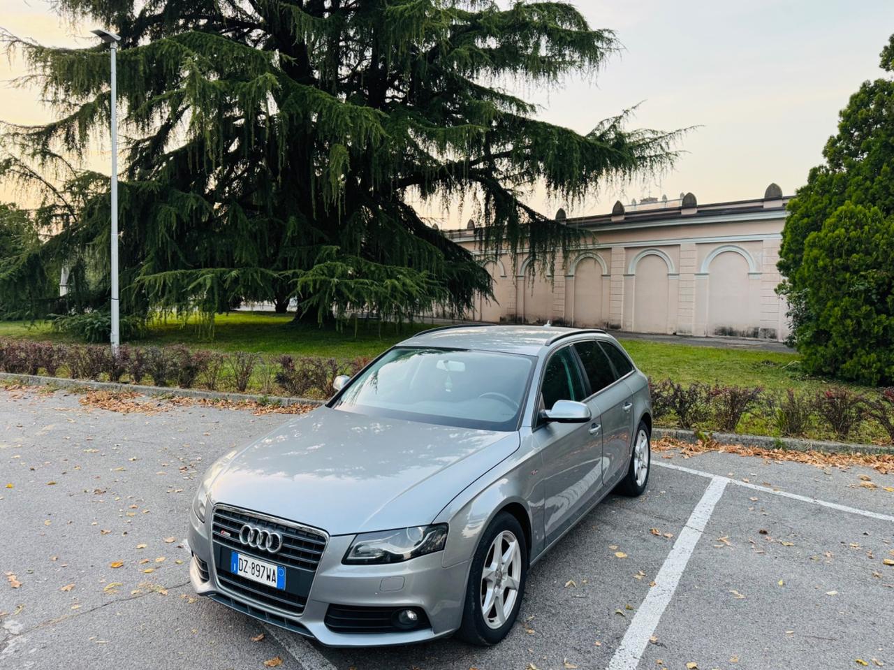 Audi A4 2.0 TDI S-Line