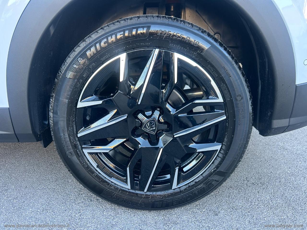PEUGEOT 3008 Hybrid 145 e-DCS6 Allure KM/0