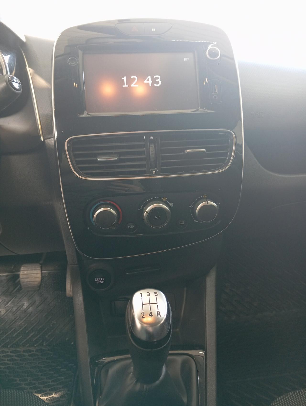 Renault Clio 1.2 benzina 2018 CON GARANZIA