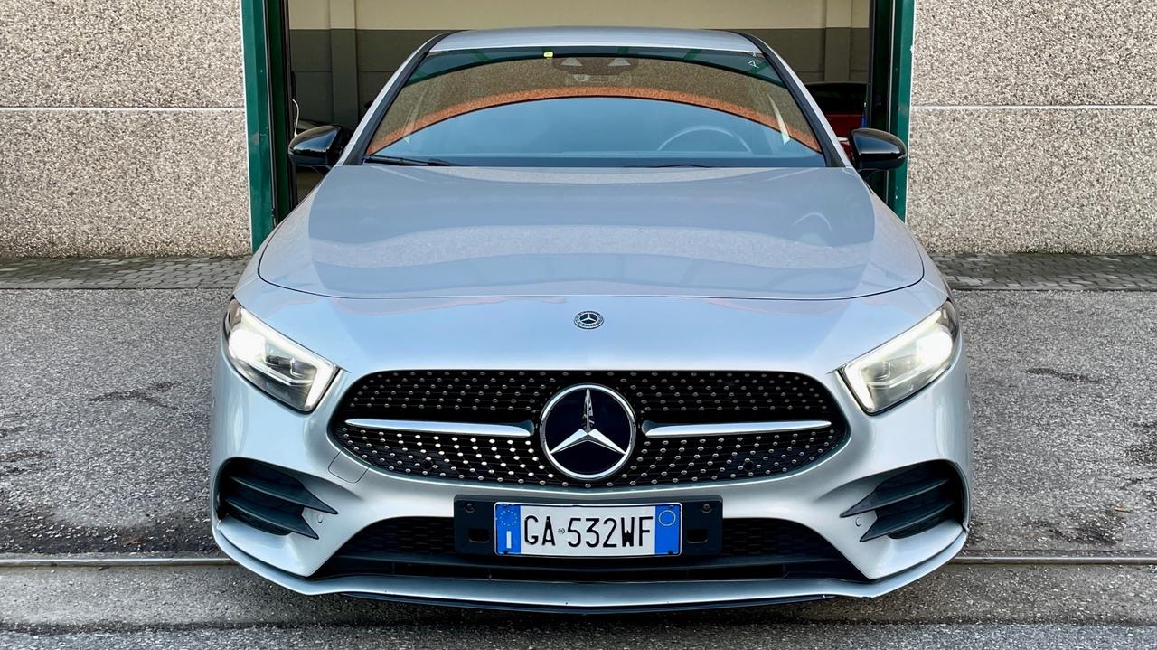 MERCEDES-BENZ CLASSE A250 2.0 PREMIUM 4-MATIC 224CV - ALCANTARA, SEDILI RISCALDABILI, PACCHETTO LUCI