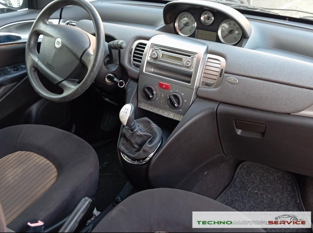 Lancia Ypsilon 1.2 Argento