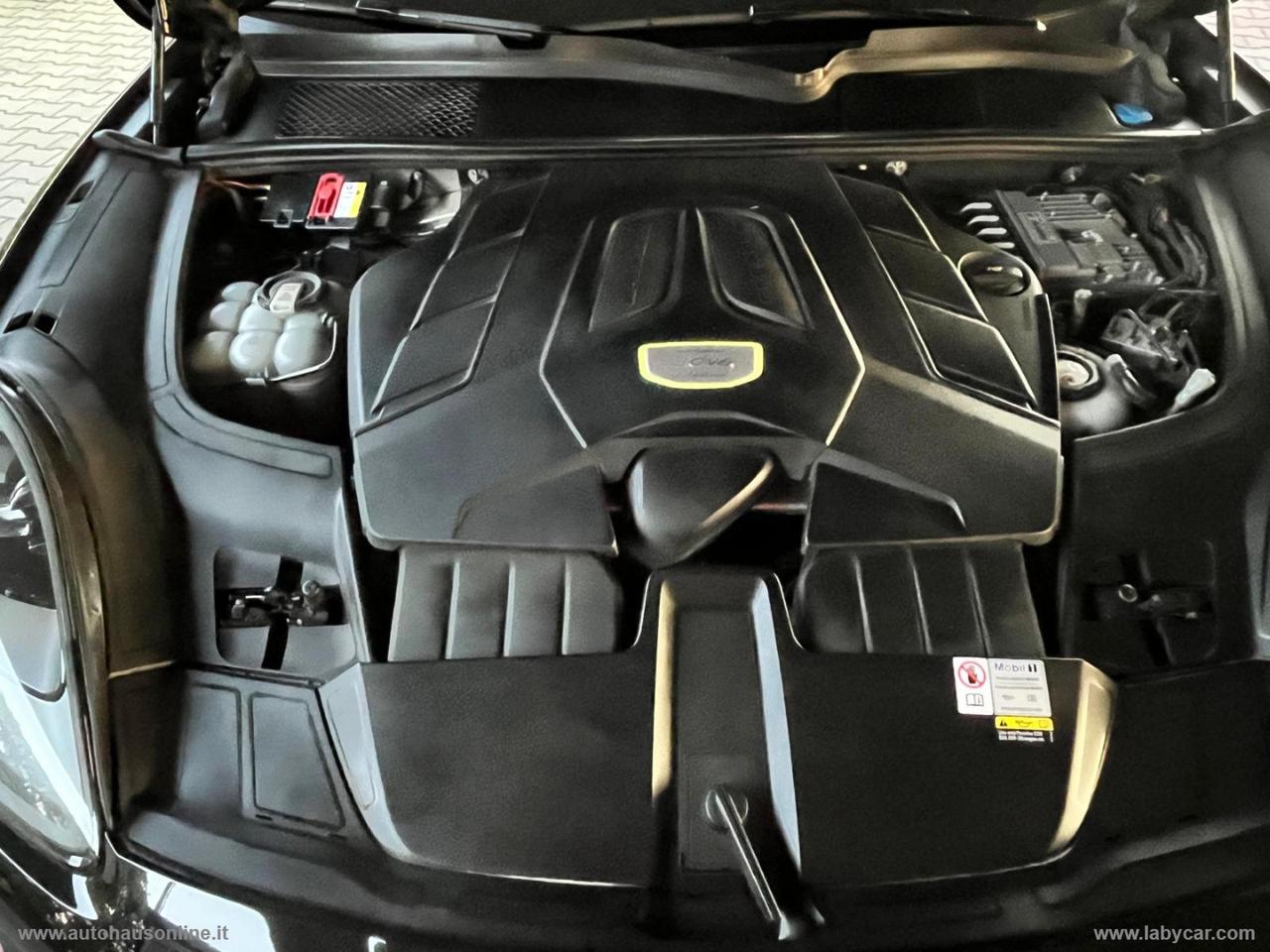 PORSCHE Cayenne Coupé 3.0 V6 Platinum Edition