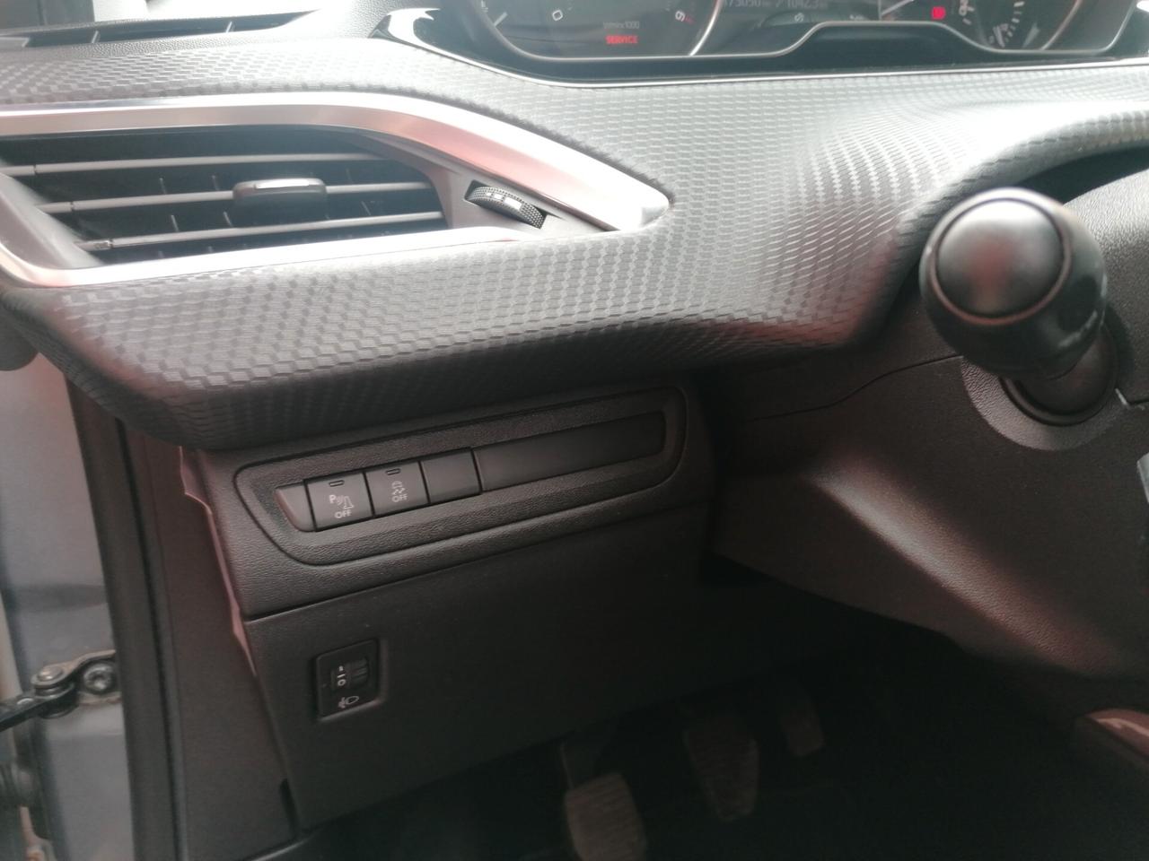 Peugeot 2008 BlueHDi 100 Allure