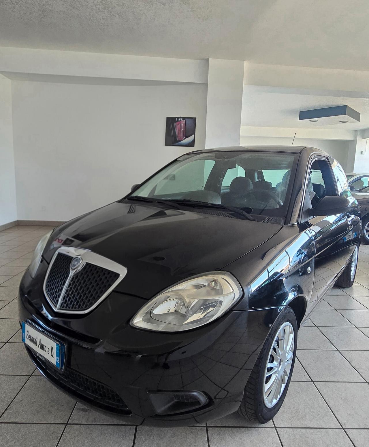 Lancia Ypsilon 1.2 Argento