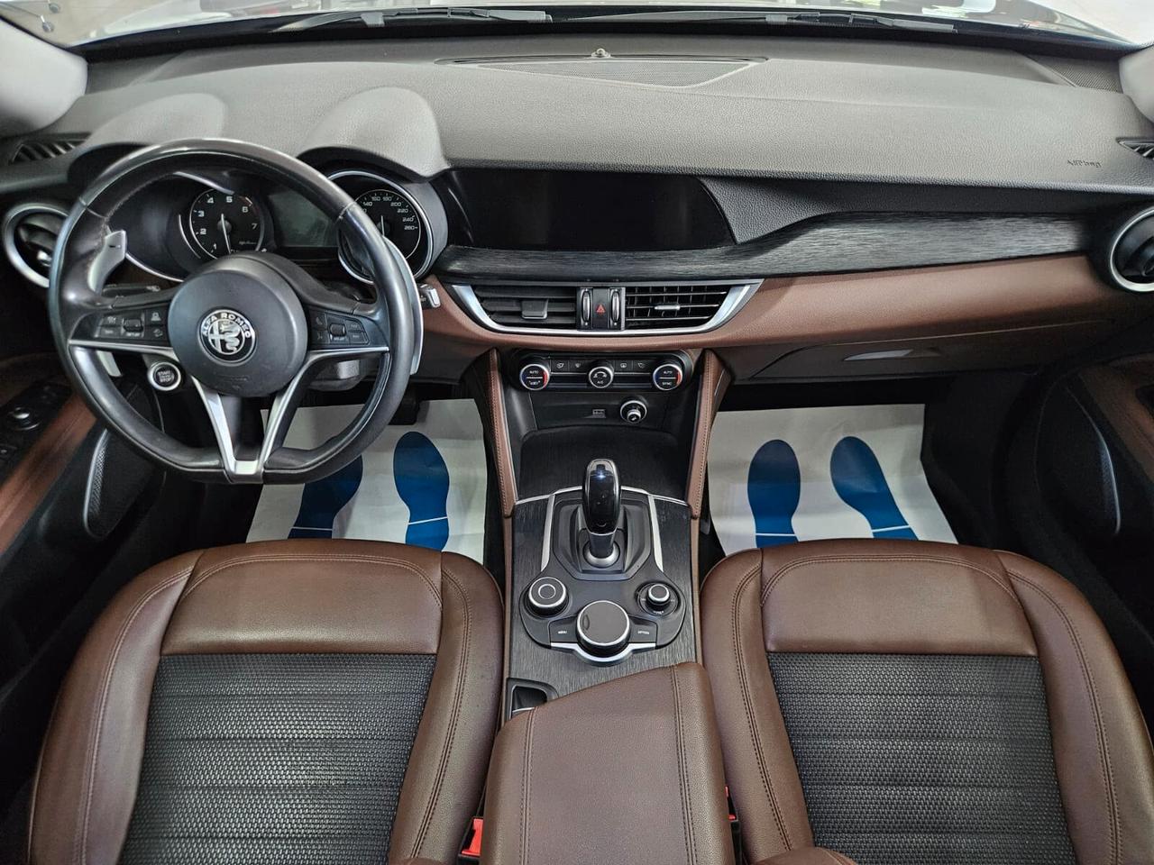Alfa Romeo Stelvio 2.0 Turbo 200 CV AT8 Q4 Super