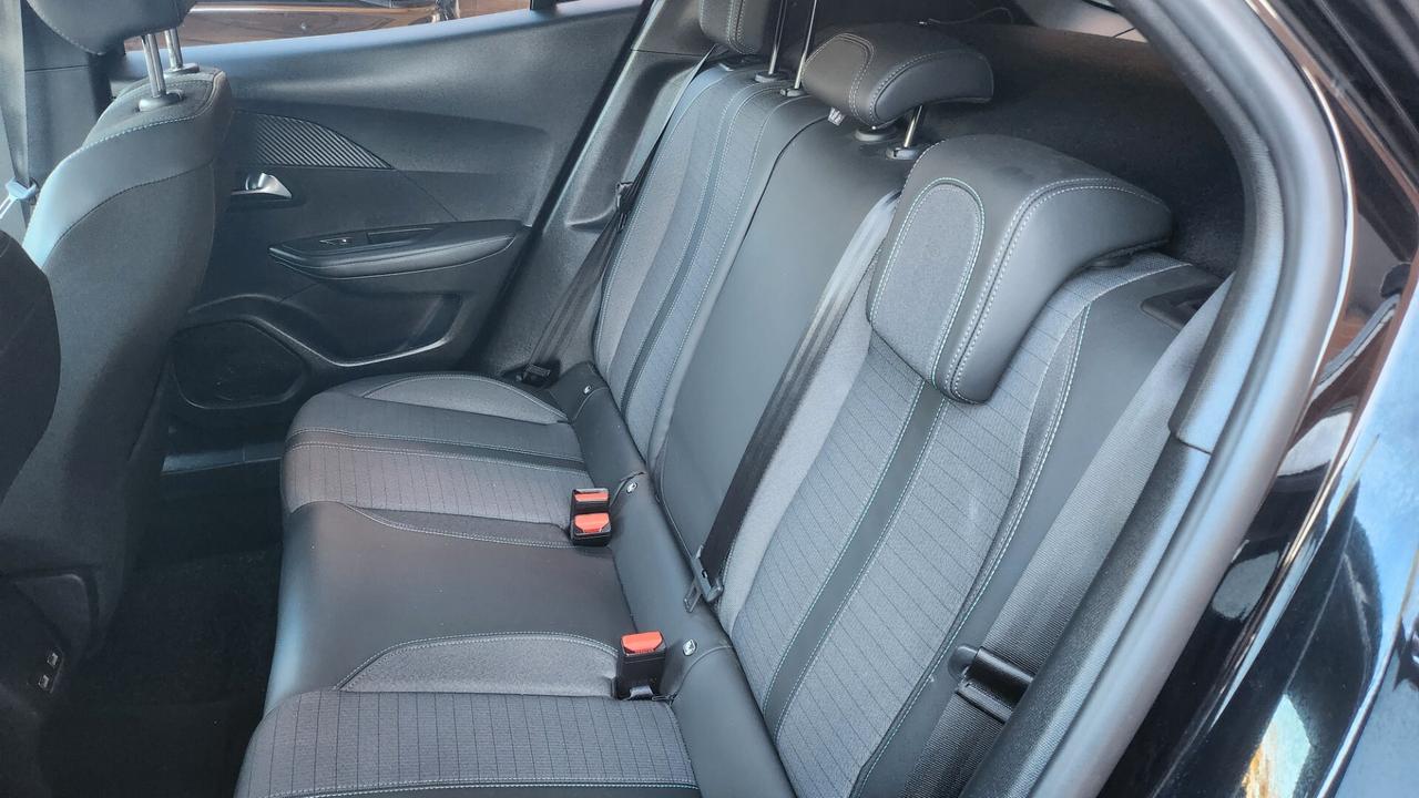 Peugeot 2008 PureTech 100 S&S Allure Pack