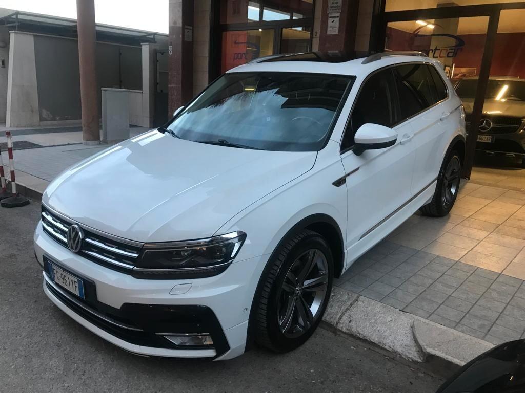 Volkswagen Tiguan 2.0 TDI 190 CV DSG 4MOTION Executive R LINE TETTO LED NAVY 19