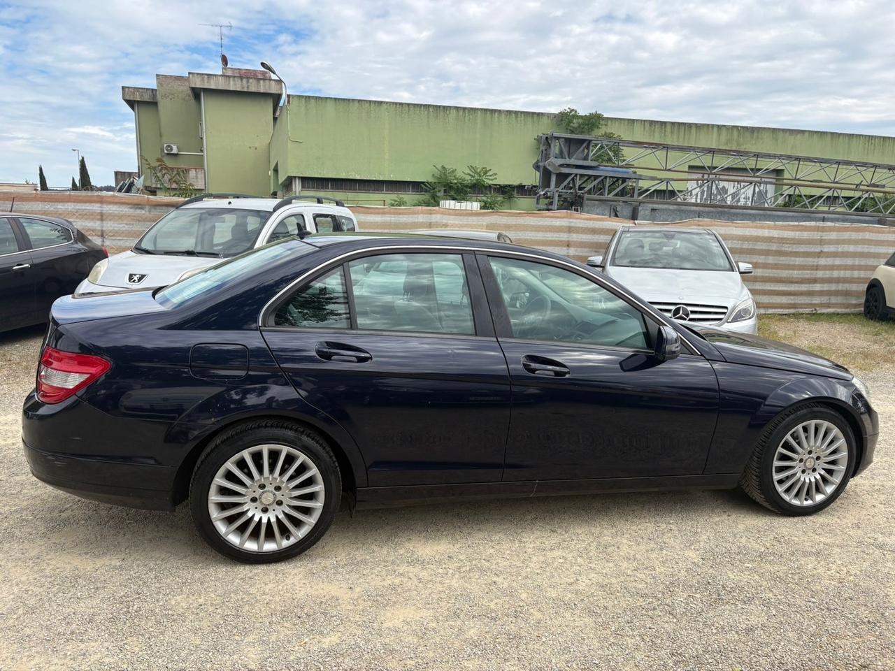 Mercedes-benz C 200 CDI 2009 2.2 DIESEL 136CV 271.000 KM