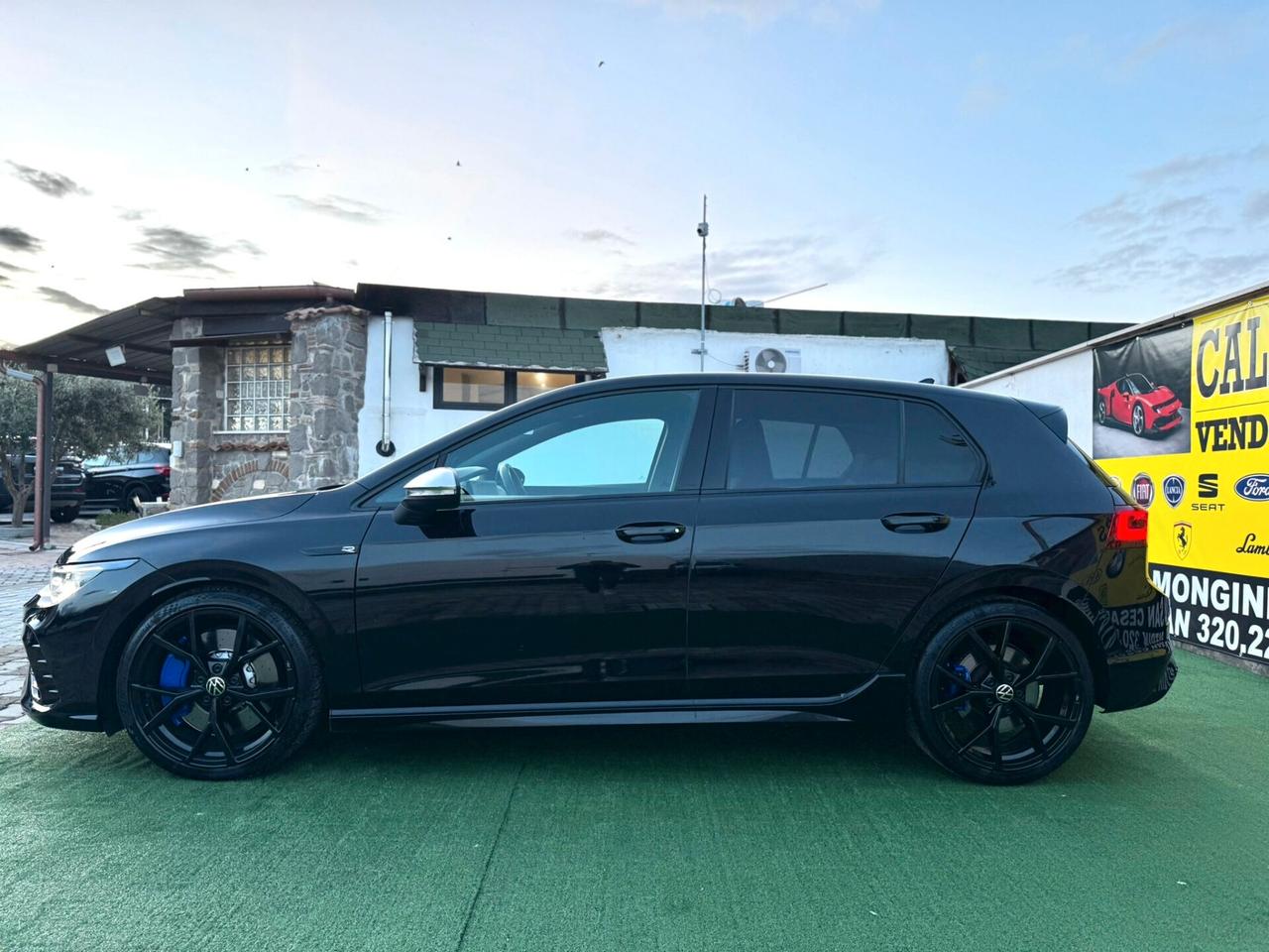 Volkswagen Golf R 2.0 TSI 320cv anno 12/2021 Scarico AKRAPOVIC Permute Finanziamenti Garanzia