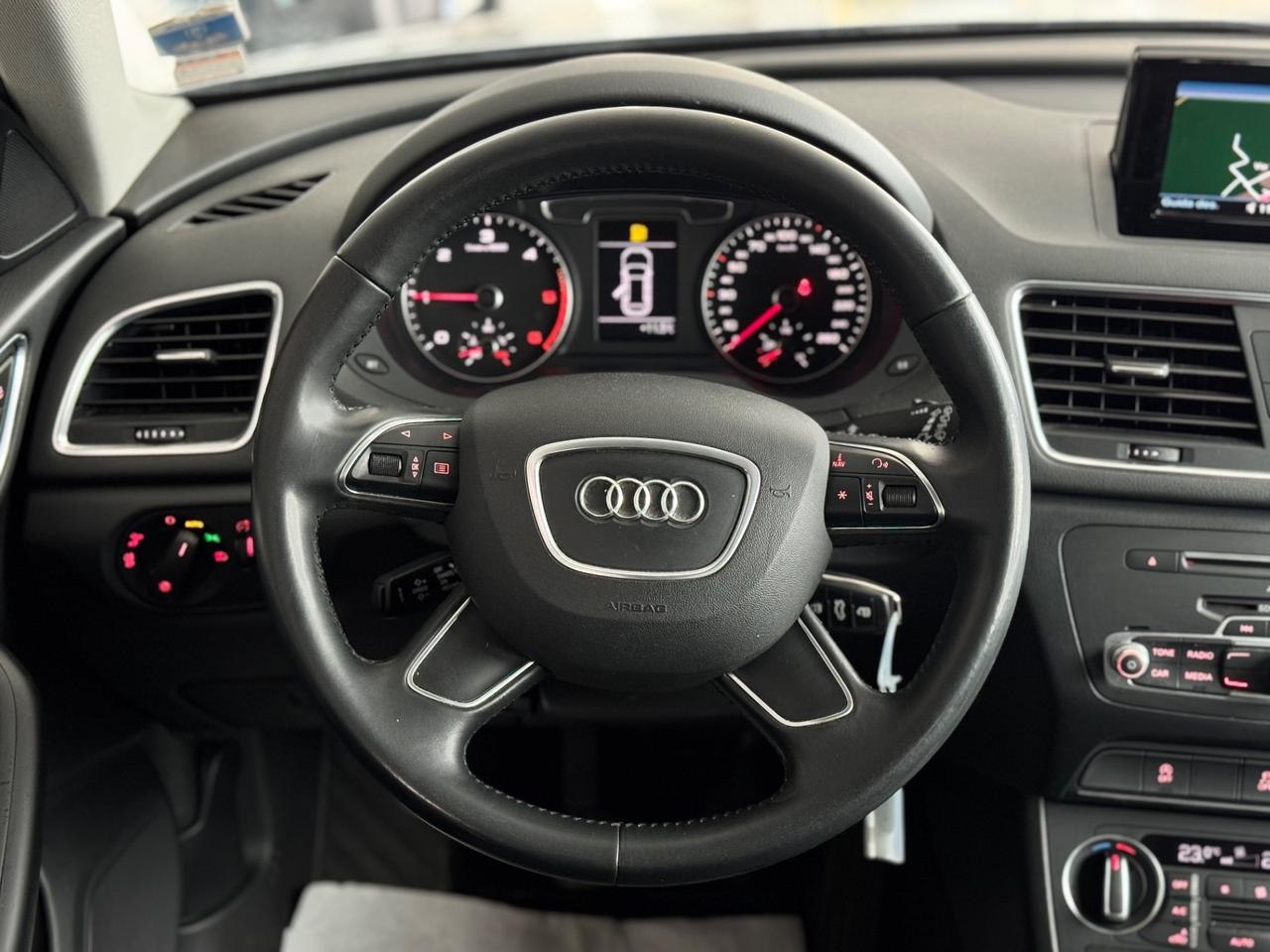 Audi Q3 2.0 TDI 120 CV Design NAVI LED EURO6