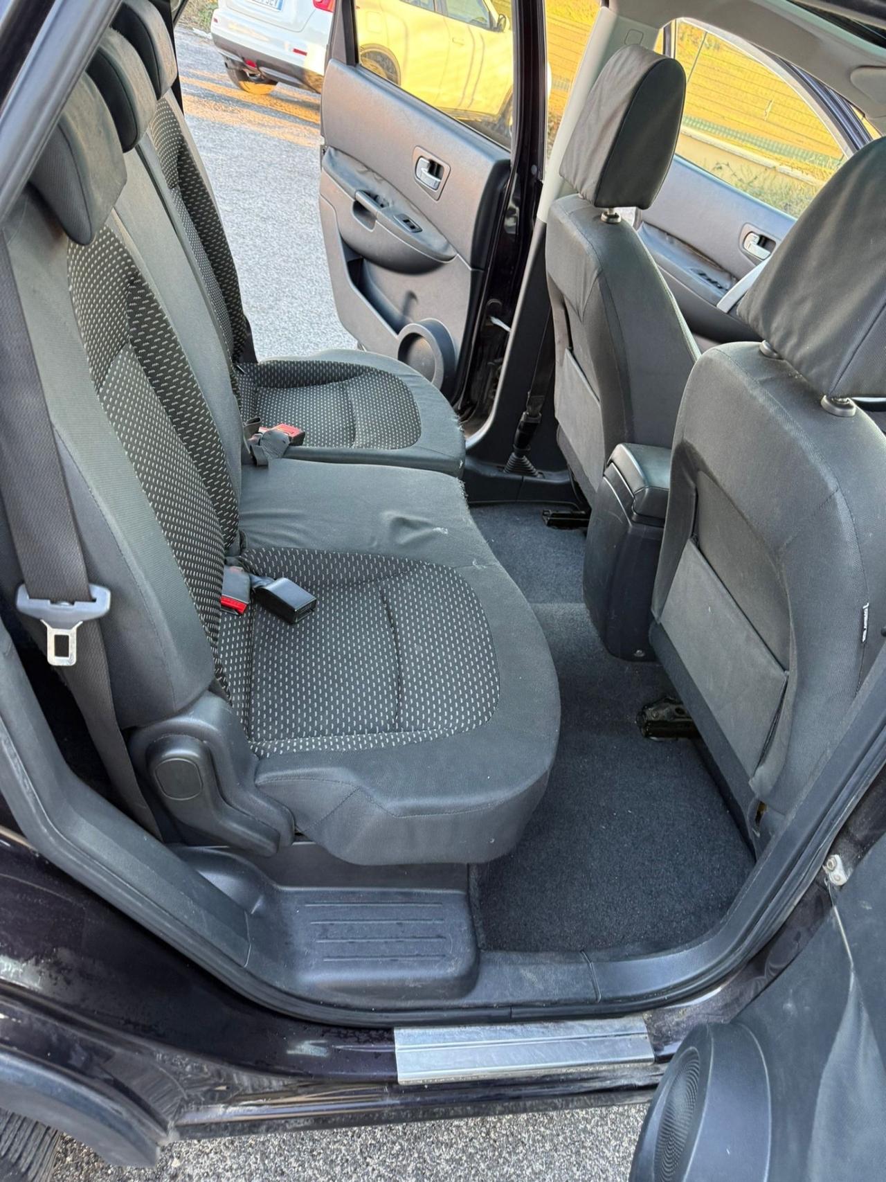 Nissan Qashqai Qashqai+2 2.0 dCi DPF Visia