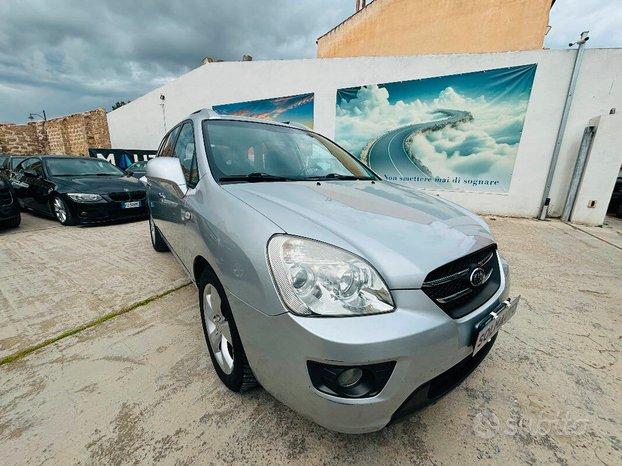Kia Carens Kia Carens 2.0 crdi 16v vgt EX Class 7