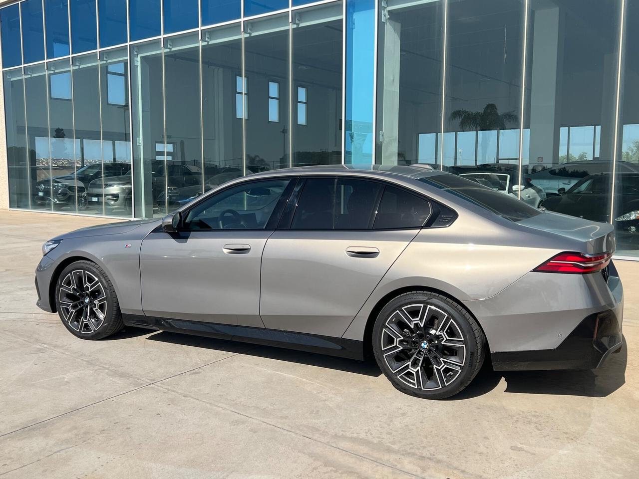 Bmw 520d 48V sDrive Msport possibilità noleggio no scoring