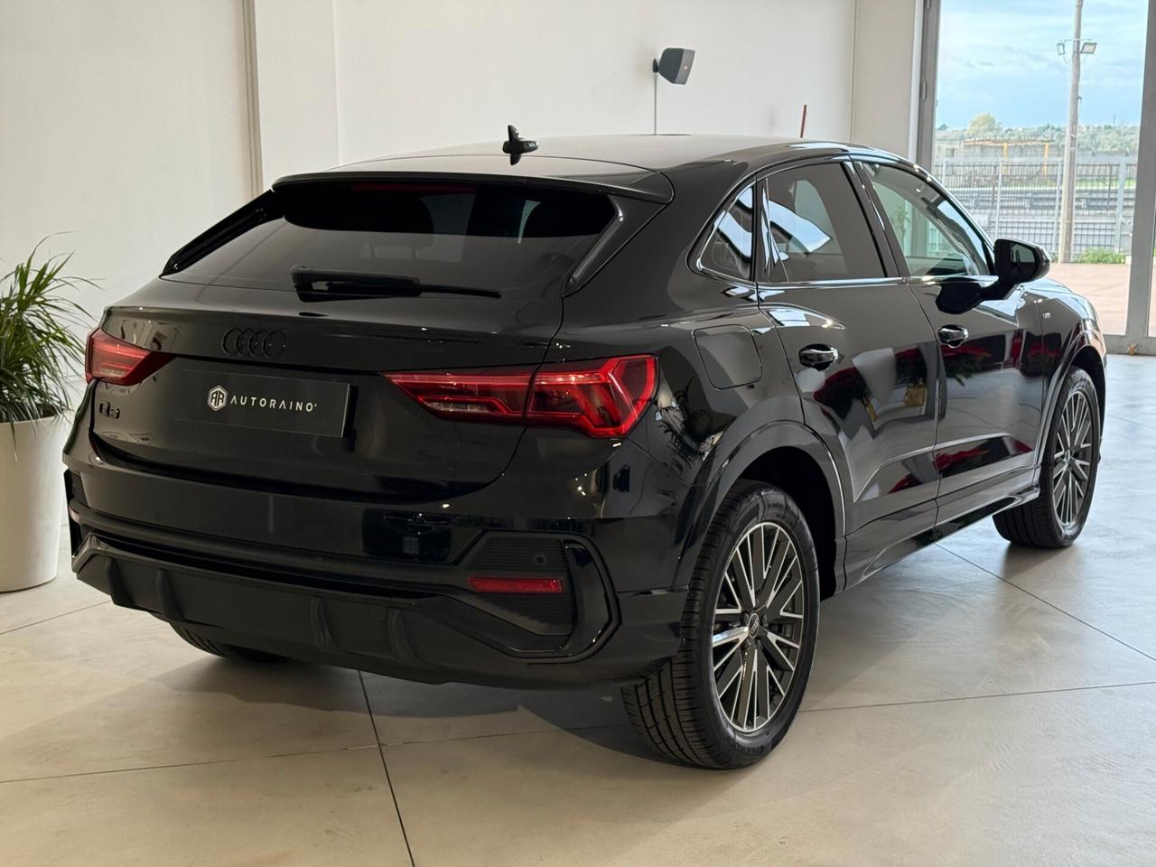 Audi Q3 SPB 45 TFSI e S tronic line edition