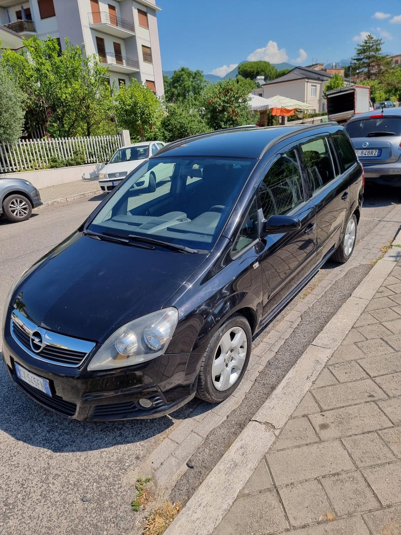 Opel Zafira 1.9 CDTI 101CV Club