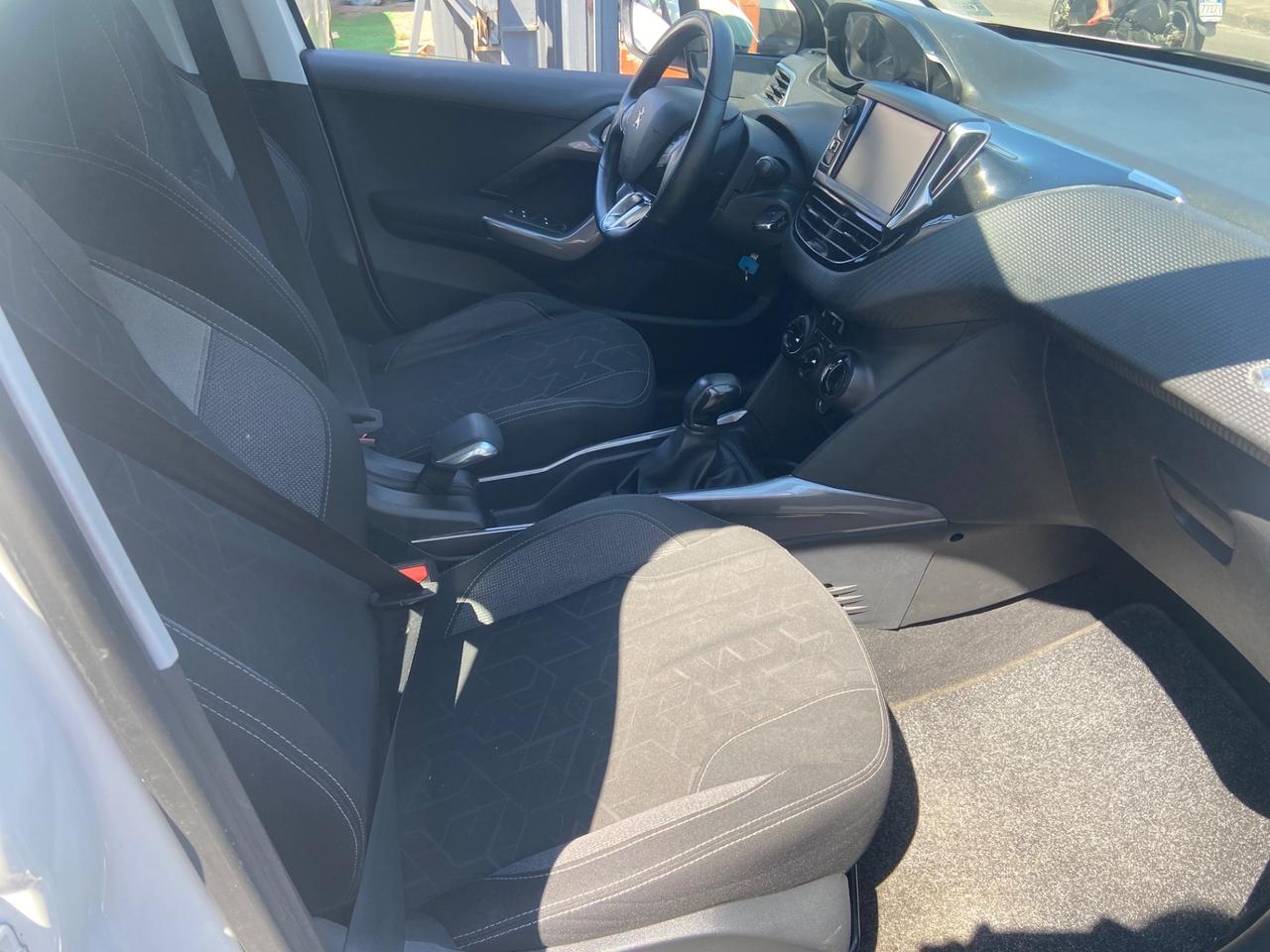 Peugeot 2008 PureTech 82 Access Benz/gpl