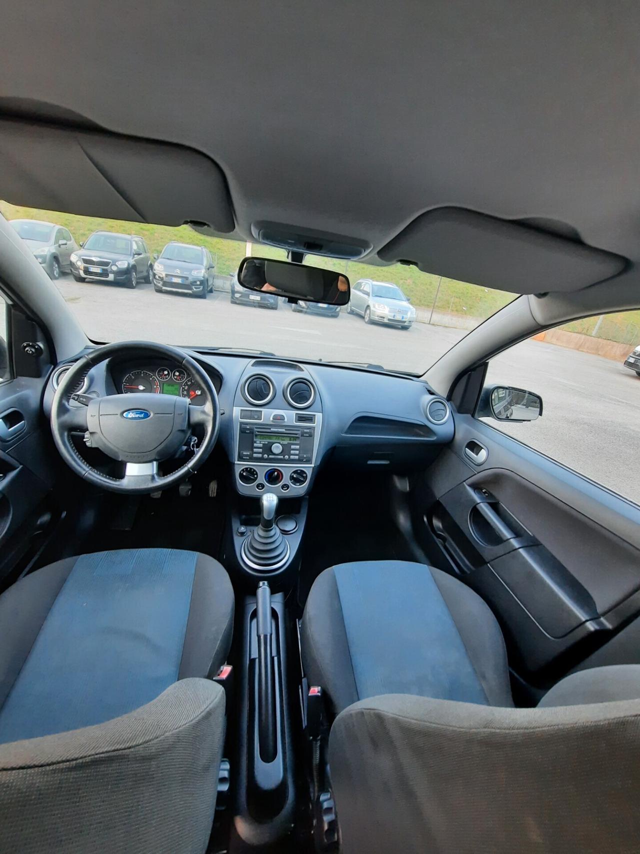 Ford Fiesta 1.4 TDCi 5p. Ghia UNICO.PRO