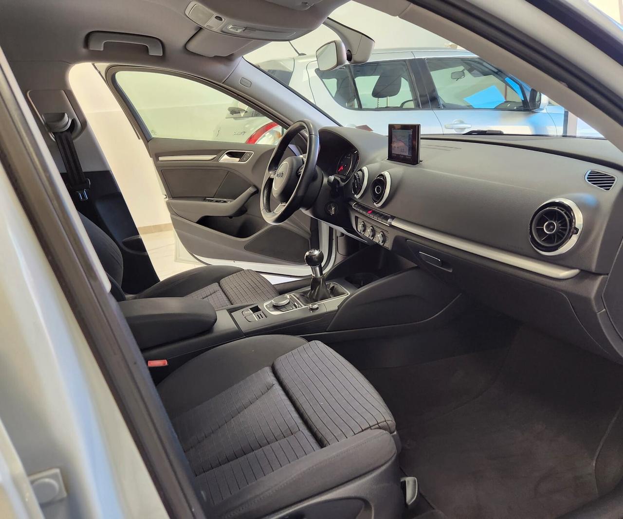 Audi A3 SPB 1.6 TDI clean diesel Attraction