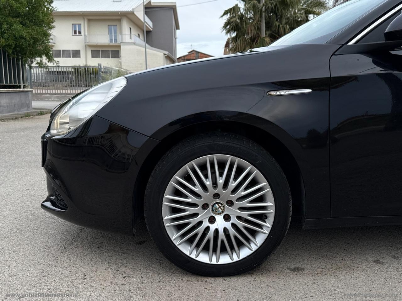 ALFA ROMEO Giulietta 1.6 JTDm-2 105 CV Distinctive