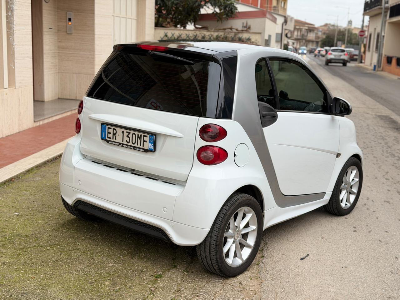 Smart ForTwo 1000 62 kW coupé passion