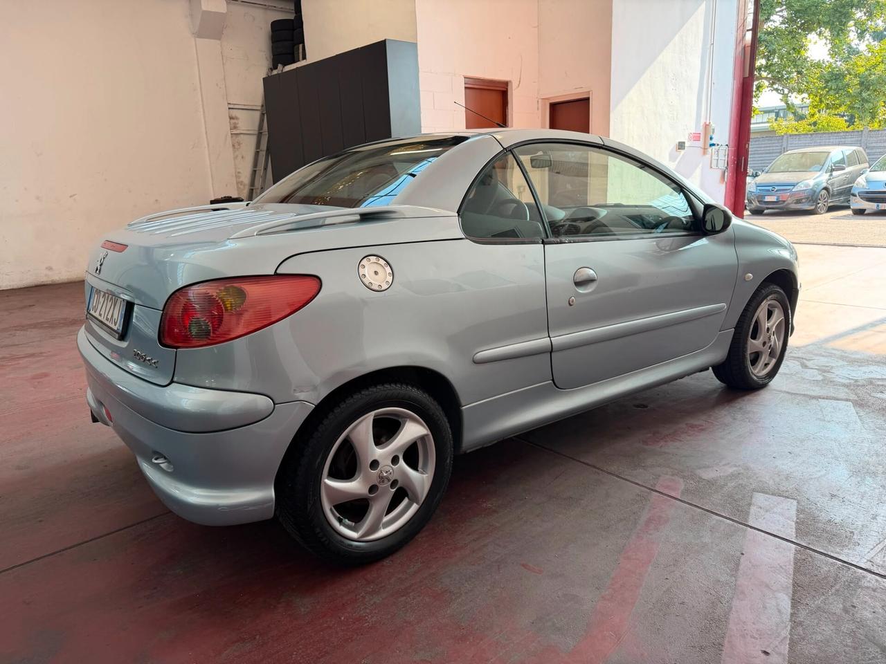 Peugeot 206 1.6 16V CC neopat