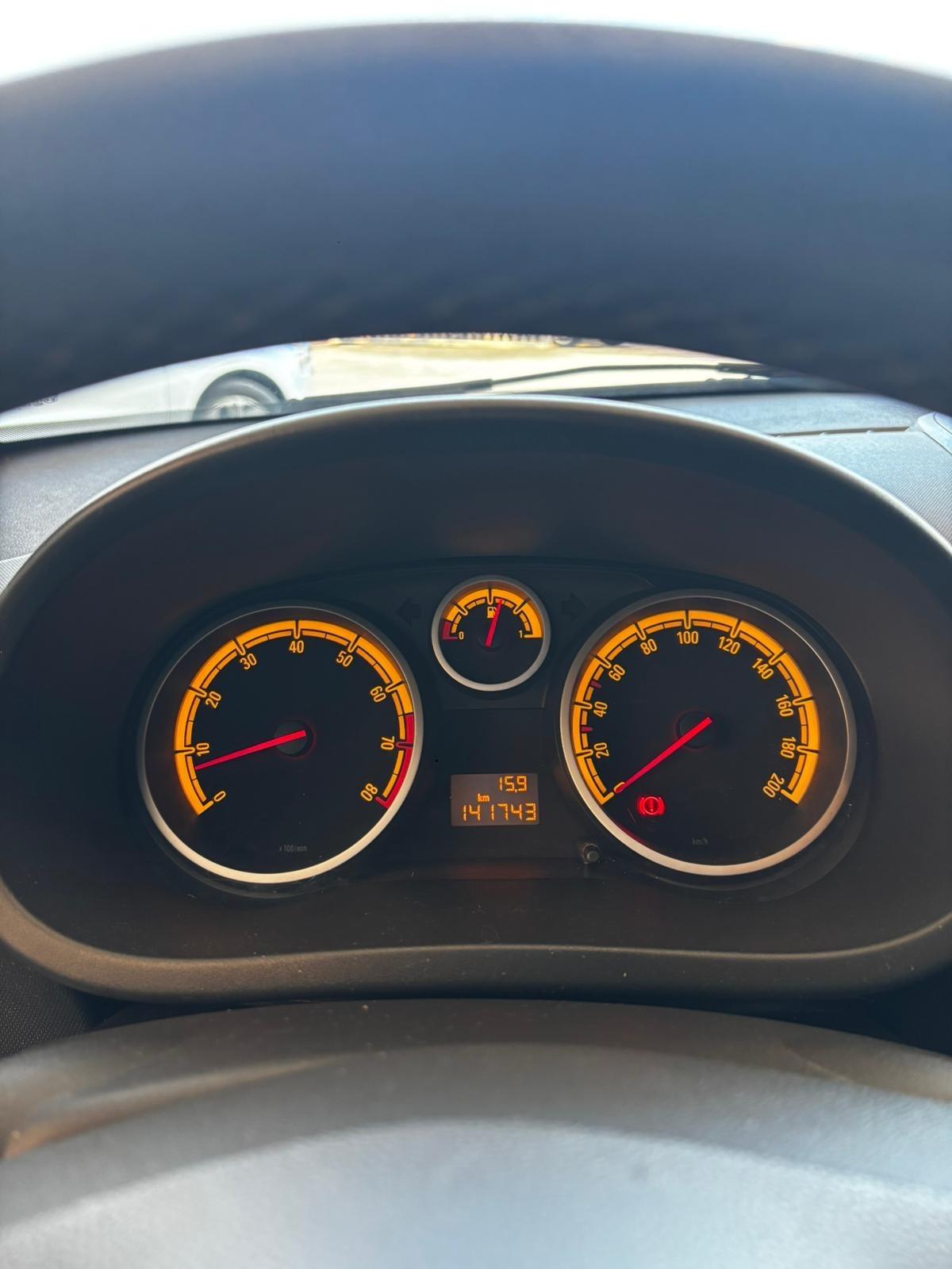 Opel Corsa 1.2 5 porte Sport