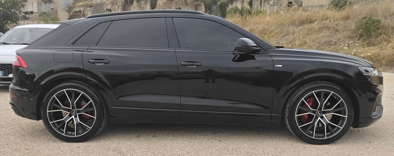 Audi Q8 50 TDI 286 CV quattro tiptronic Sport