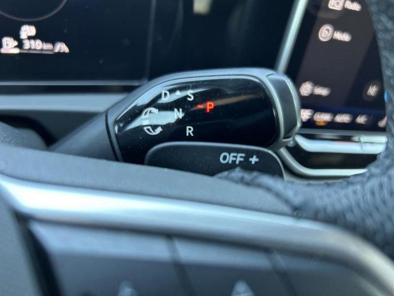 Volkswagen Tiguan 2.0 TDI 150cv DSG R-Line UFF. ITALIA * 27 MILA KM