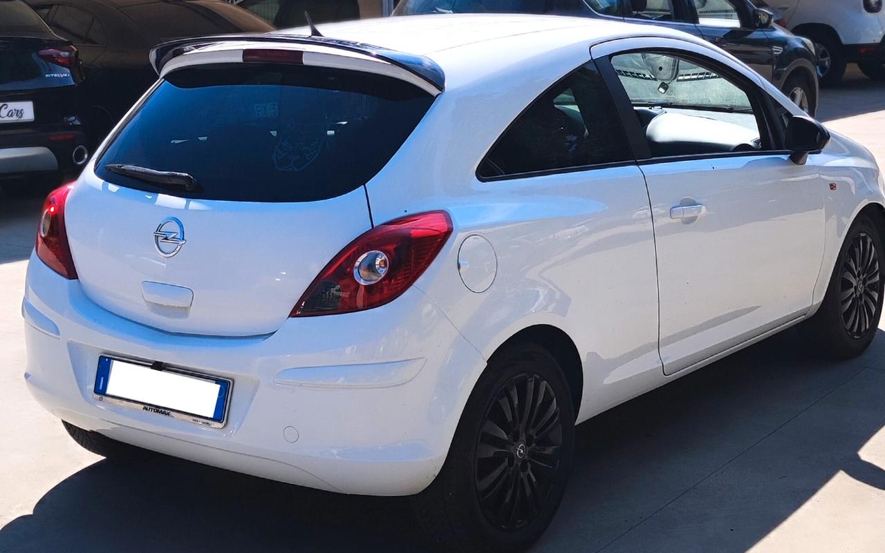 Opel Corsa 1.2 B/GPL-TECH B-COLOR 2014