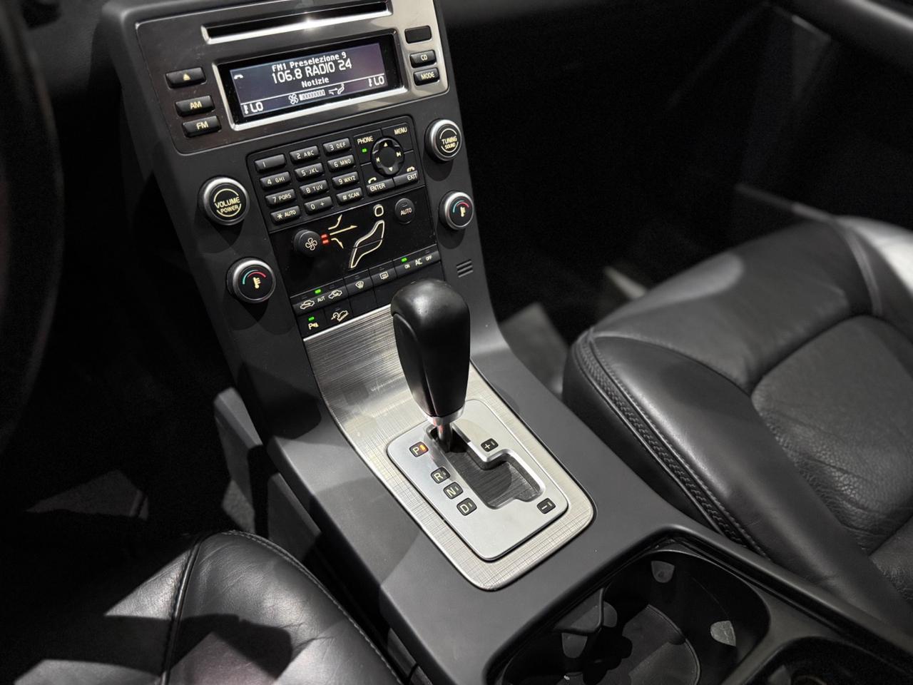 Volvo XC 70 D5 AWD 4x4 Gancio Traino Gommata
