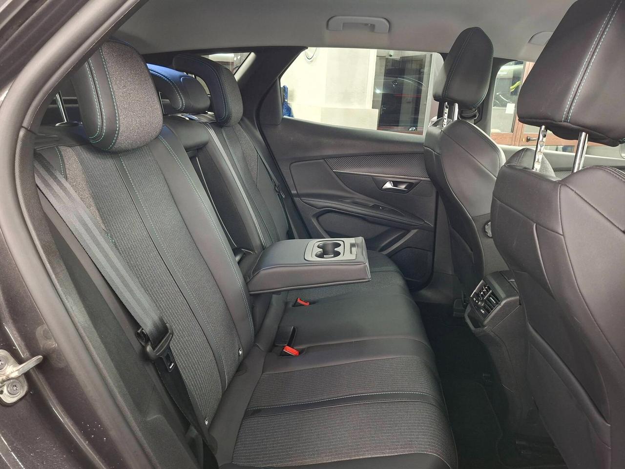 Peugeot 3008 BlueHDi 130 S&S Active