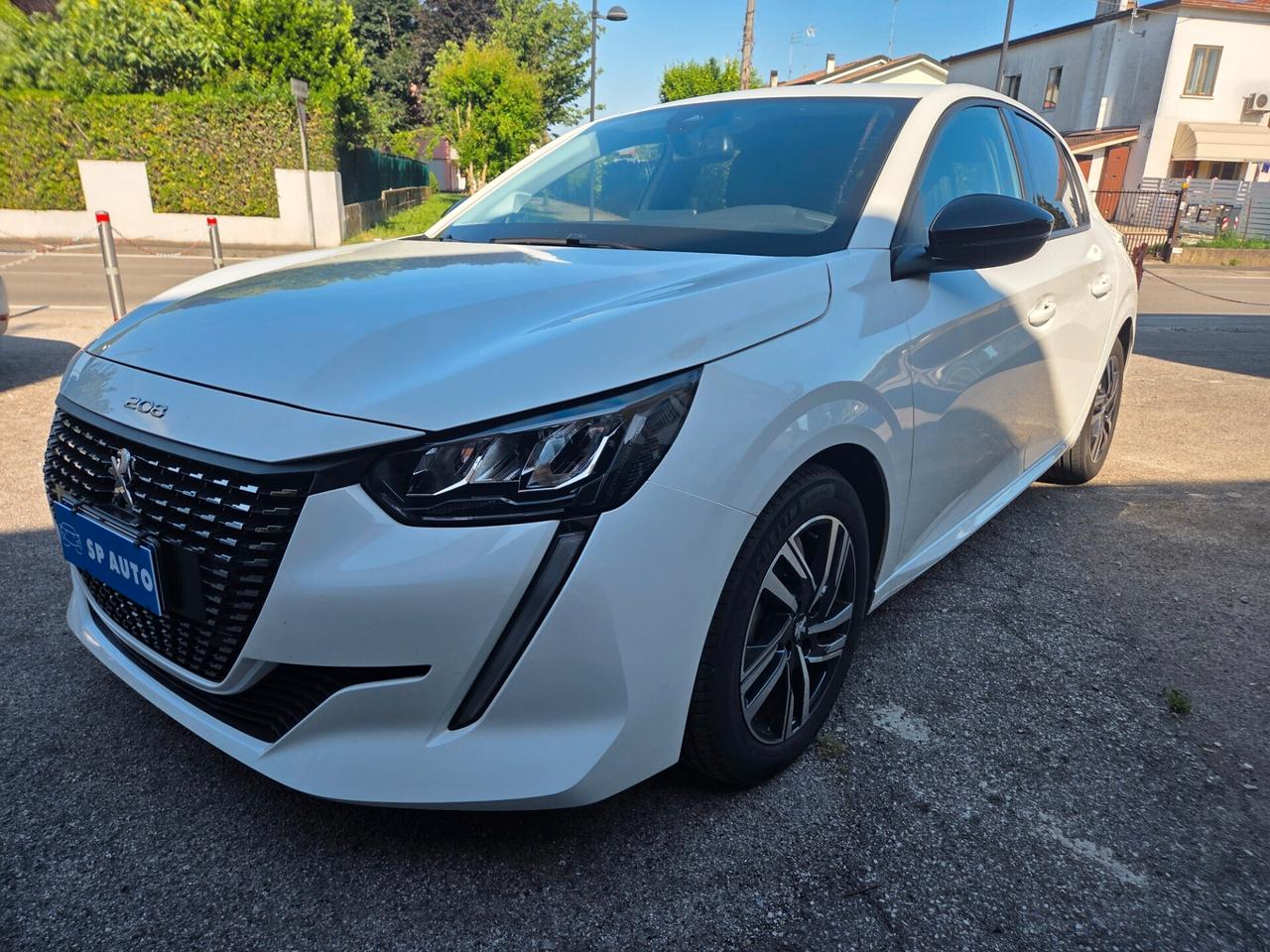 Peugeot 208 Allure 100cv - 2023