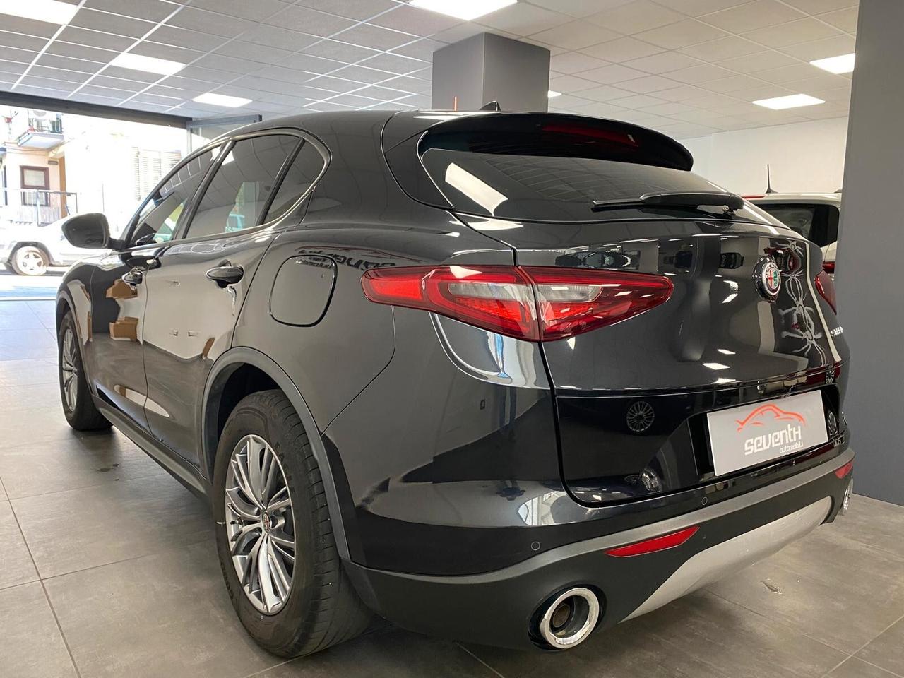 Alfa Romeo Stelvio 2.2 Turbodiesel 180 CV AT8 RWD Business