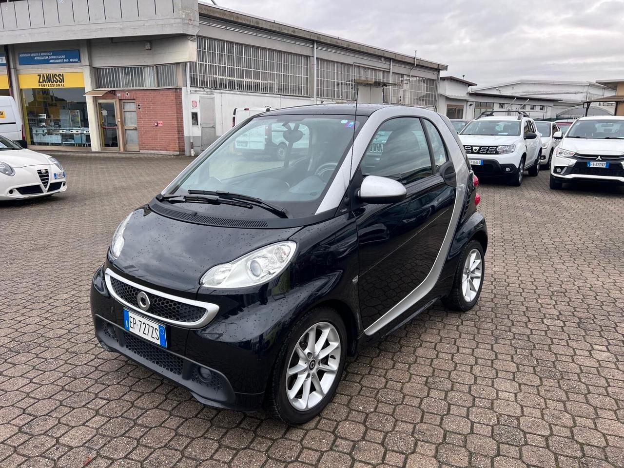 Smart ForTwo 1000 52 kW MHD coupé passion