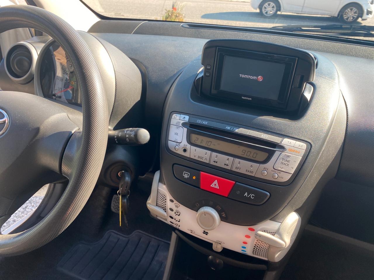 Toyota Aygo 1.0 12V VVT-i 3 porte Active Connect