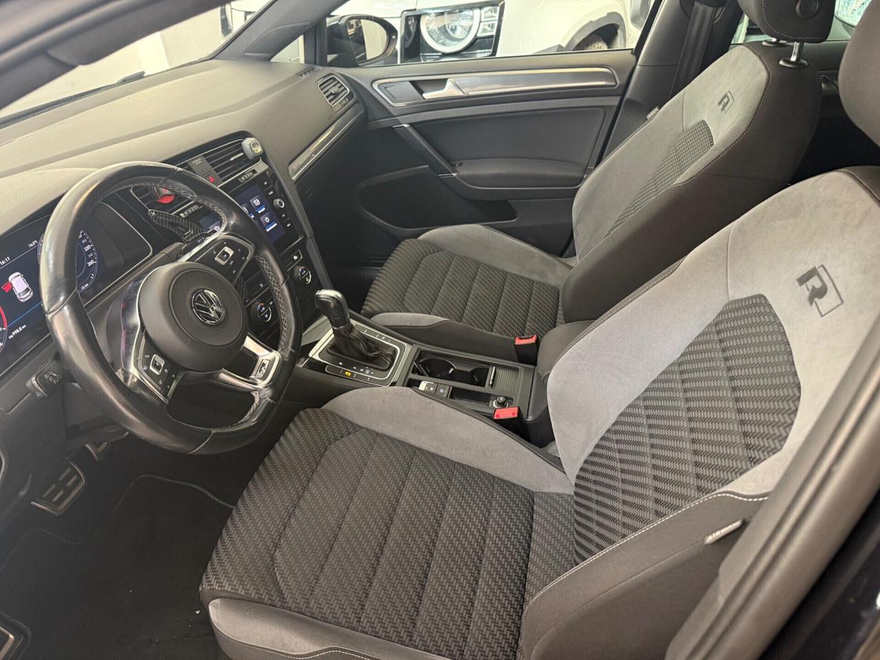 Volkswagen Golf 2.0 TDI DSG 5p R-LINE BlueMotion Technology