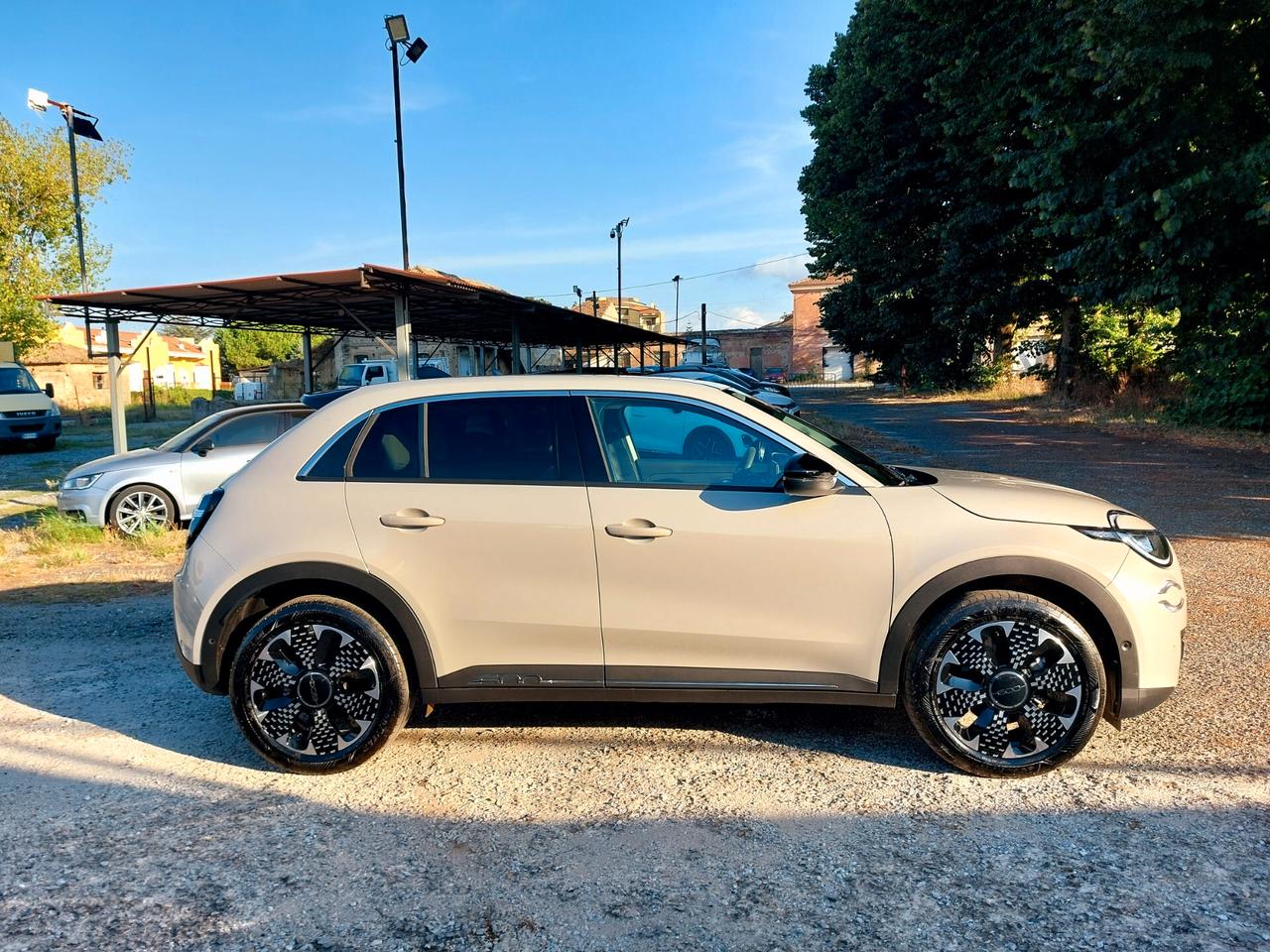 Fiat 600e 62 kWh Electric drive `La Prima` - 2025