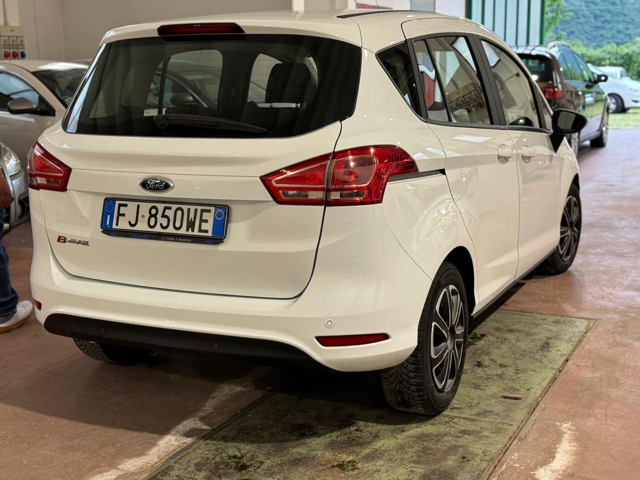 Ford B-Max 1.5 TDCi 75 CV Business Titanium NEOPATENTATI