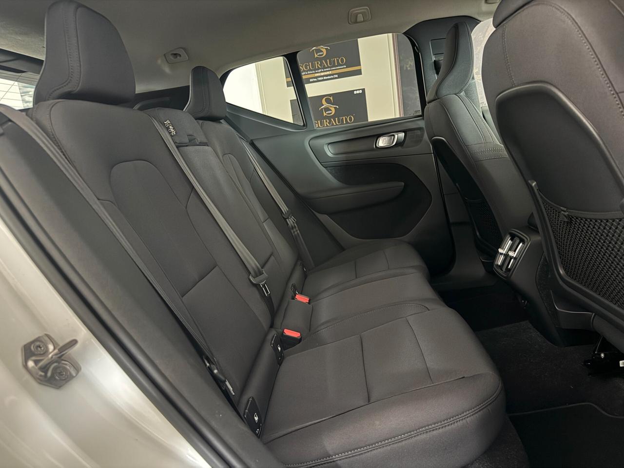 VOLVO XC40 D3 2.0 AWD GEARTRONIC MOMENTUM PRO 2020