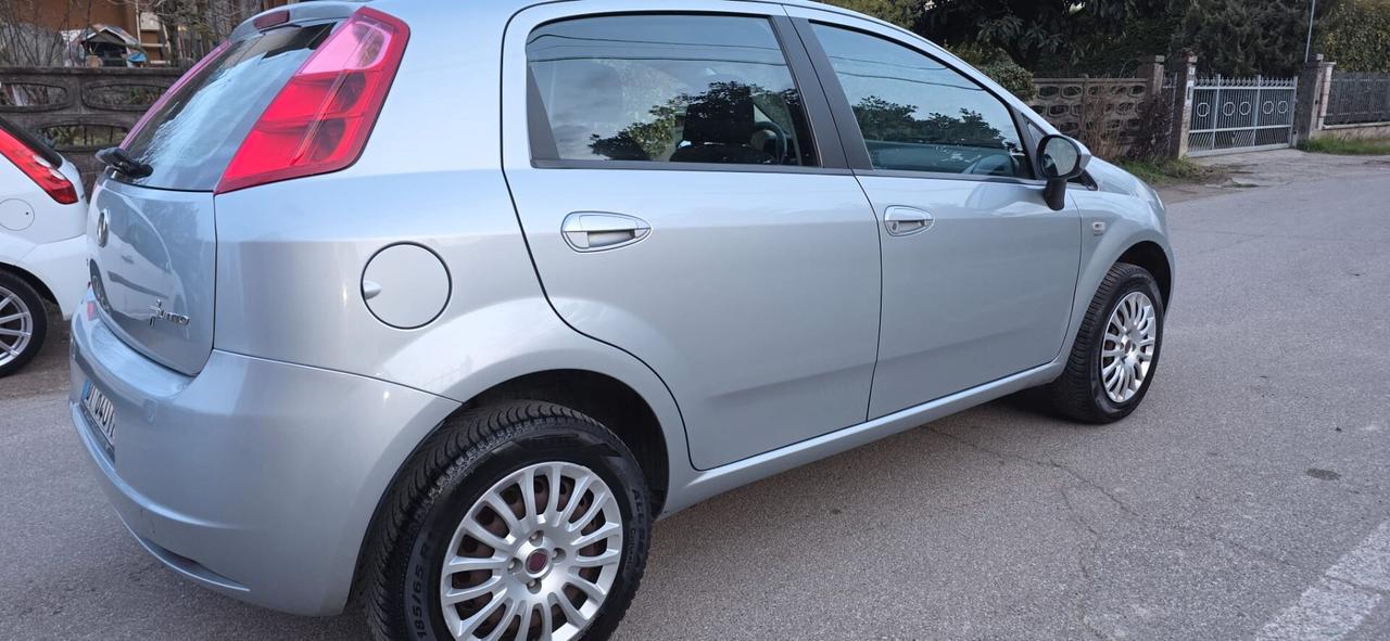 Fiat Grande Punto 1.4 5 porte Dynamic metano valido