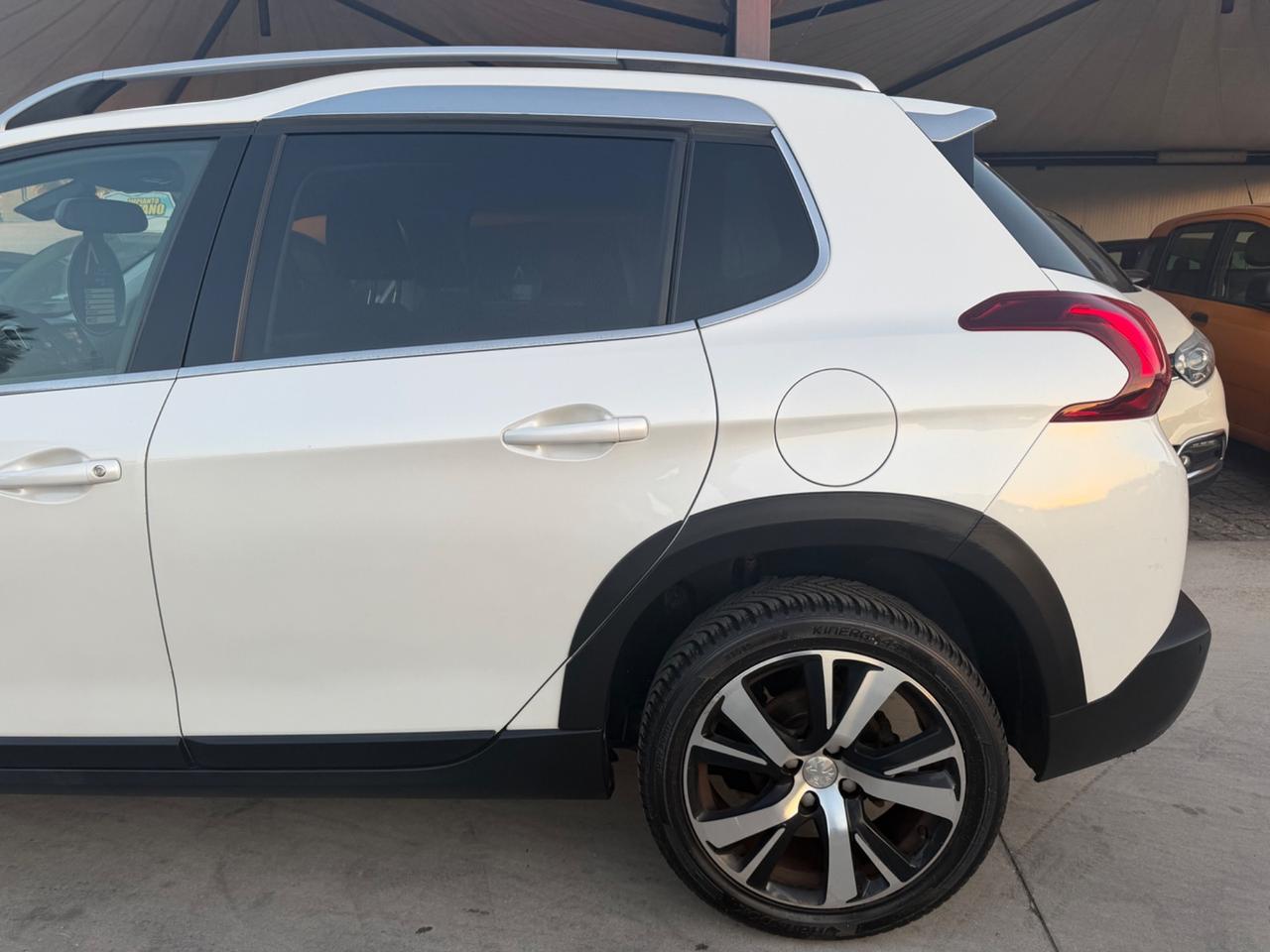 Peugeot 2008 1.6 DIESEL 120 CV - TETTO PANORAMICO