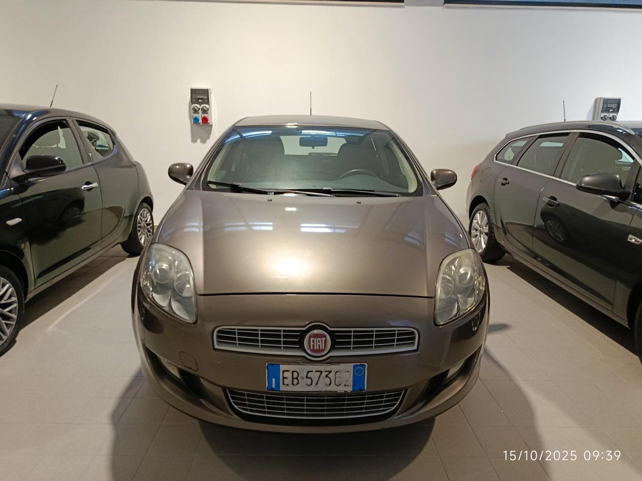 Fiat Bravo 1.6 MJT 120 CV DPF Active £2800vista e piaciuta £3700 CON GARANZIA