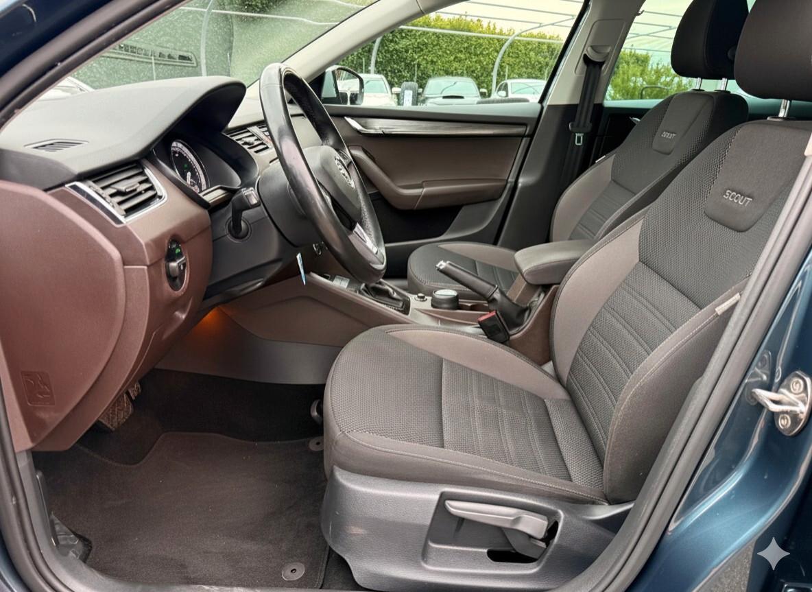 Skoda Octavia 2.0 TDI SCR 184 CV DSG Wagon 4x4 Scout