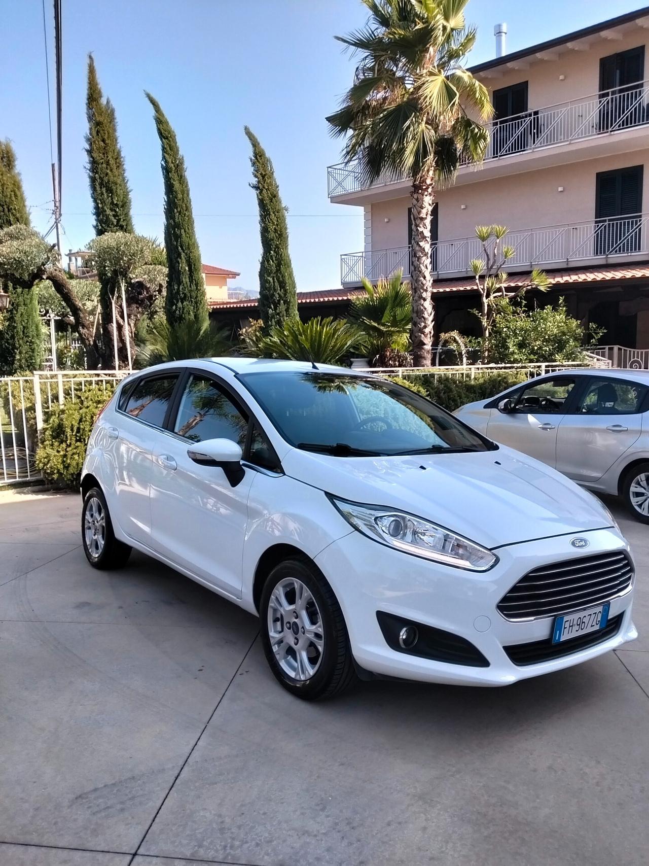 Ford Fiesta 1.4 5p. Bz.- GPL Titanium