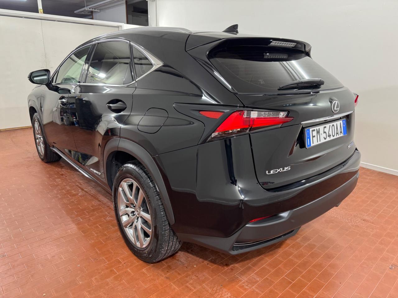 Lexus NX 300h Hybrid 4WD Luxury *EURO6B*