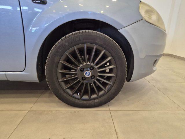 FIAT Grande Punto 1.2 5 porte Dynamic - NEOPAT. - Clima - Radio